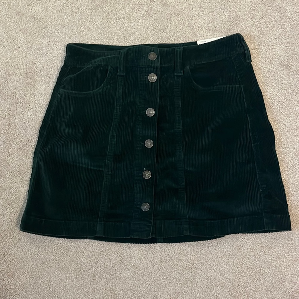 Green American eagle skirt!!